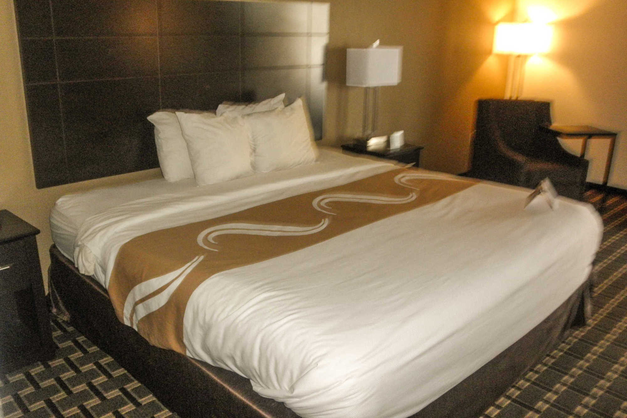 Quality Inn Tupelo Δωμάτιο φωτογραφία