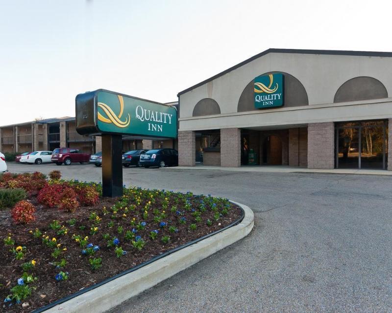 Quality Inn Tupelo Εξωτερικό φωτογραφία