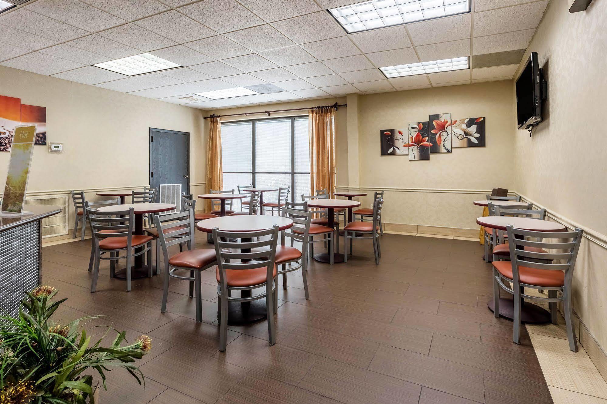 Quality Inn Tupelo Εξωτερικό φωτογραφία