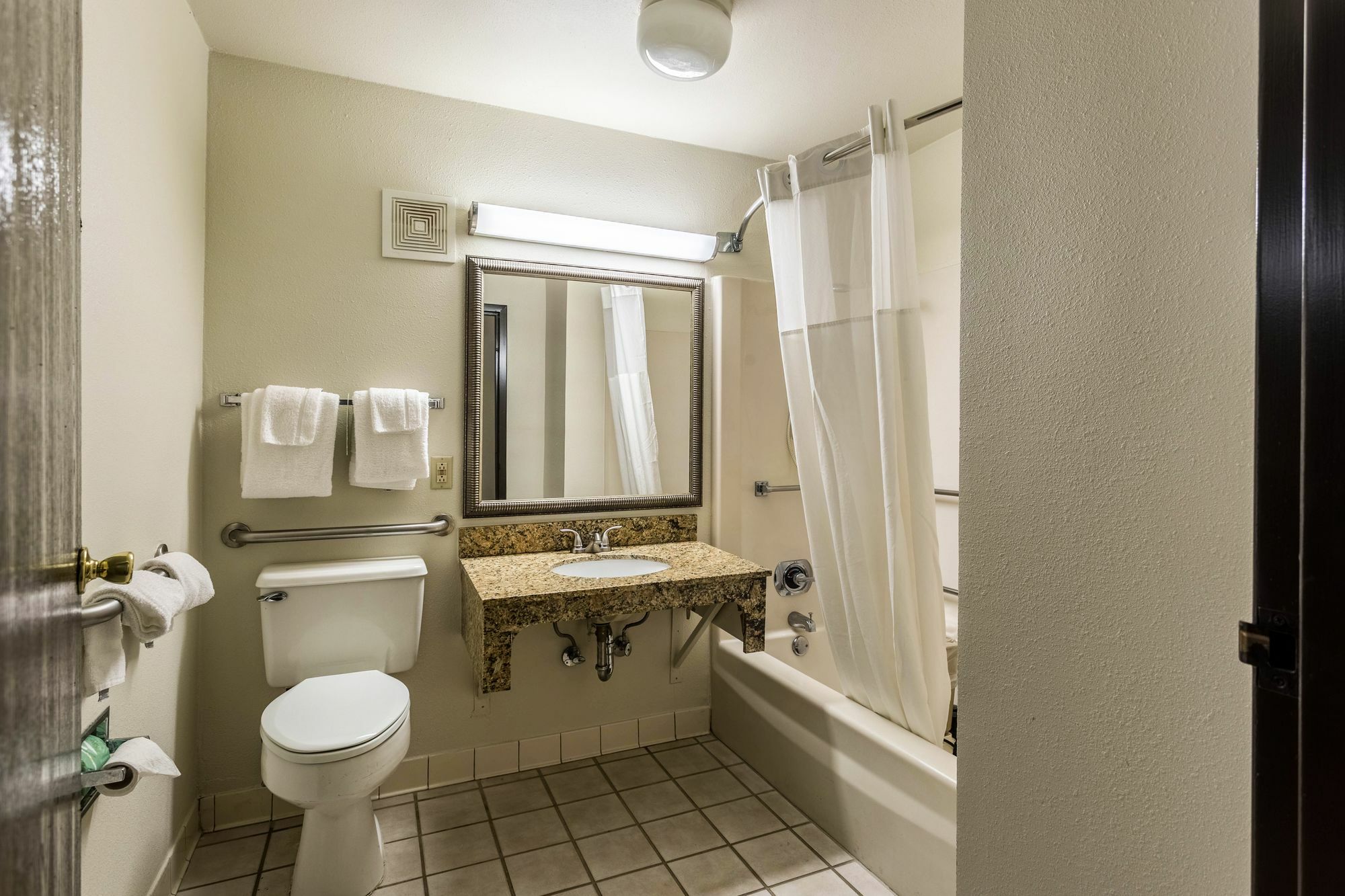 Quality Inn Tupelo Εξωτερικό φωτογραφία
